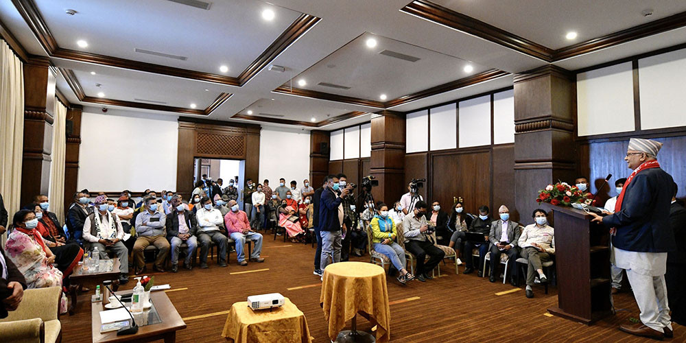 चन्द्रागिरिमा ओलीको अर्को कविता 
